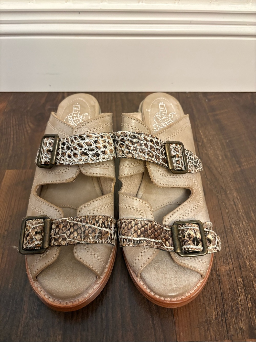 Freebird by Steven Caprice Leather Snakeskin Buckle Sandals Size 7 NWOB - Picture 3 of 11